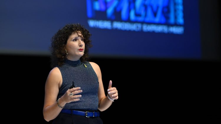 ניהול מוצר אפיסטמי: לפתח כדי ללמוד